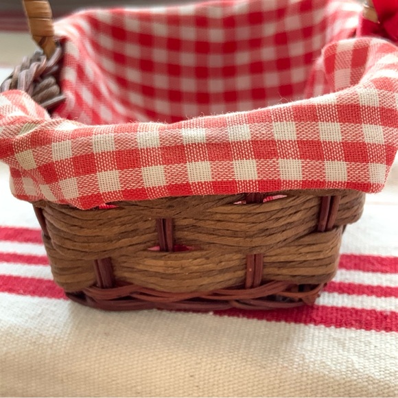 Small Basket / Basket / Mini Basket / Smaller Basket / Cute Basket / Baskets - Picture 11 of 17